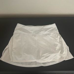 Lululemon White Skirt - Short